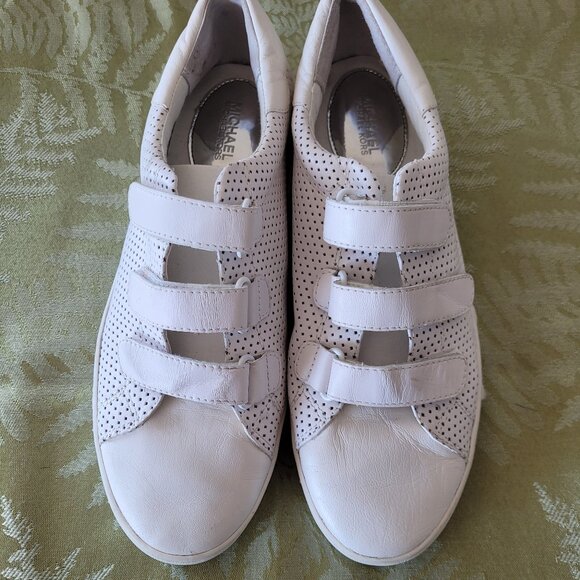 Micheal Kors Shoes - Picture 2 of 8